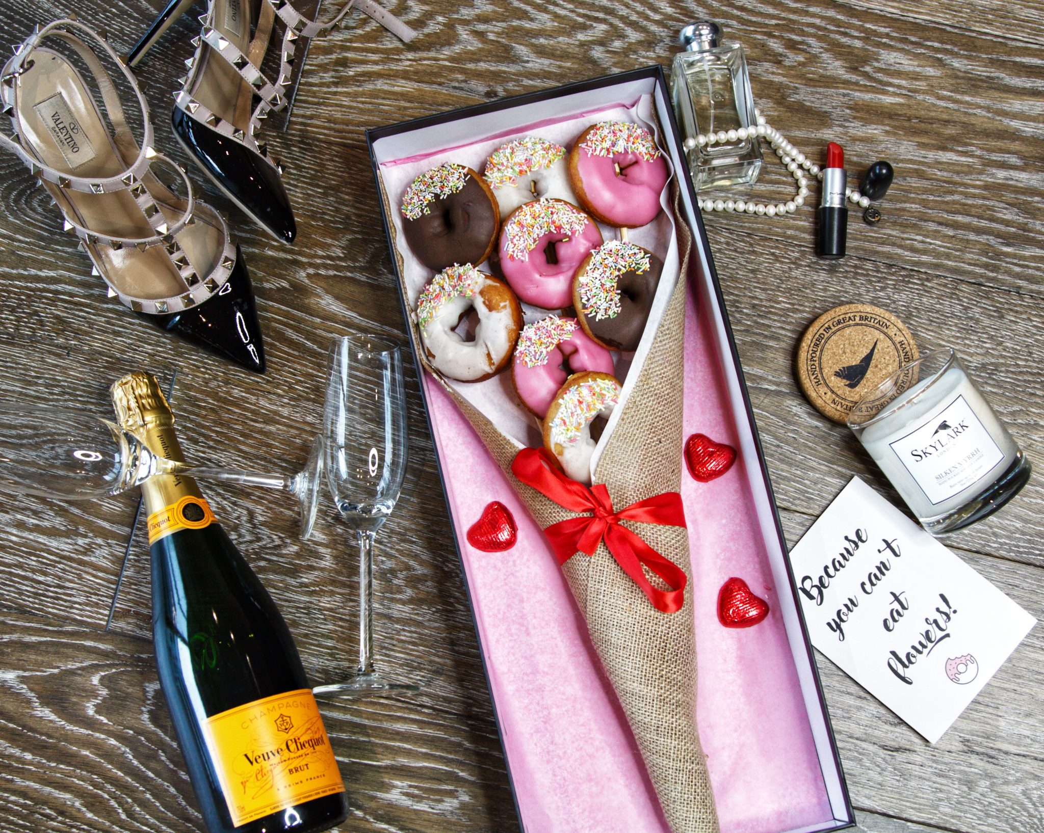 Donut delivery London Unique gifts Flower alternatives Last minute gifts Gifts for girls who don't like flowers Bouquets for birthdays Birthday gift ideas Anniversary gift ideas Birthday gifts Anniversary gifts Corporate gifts Flower delivery