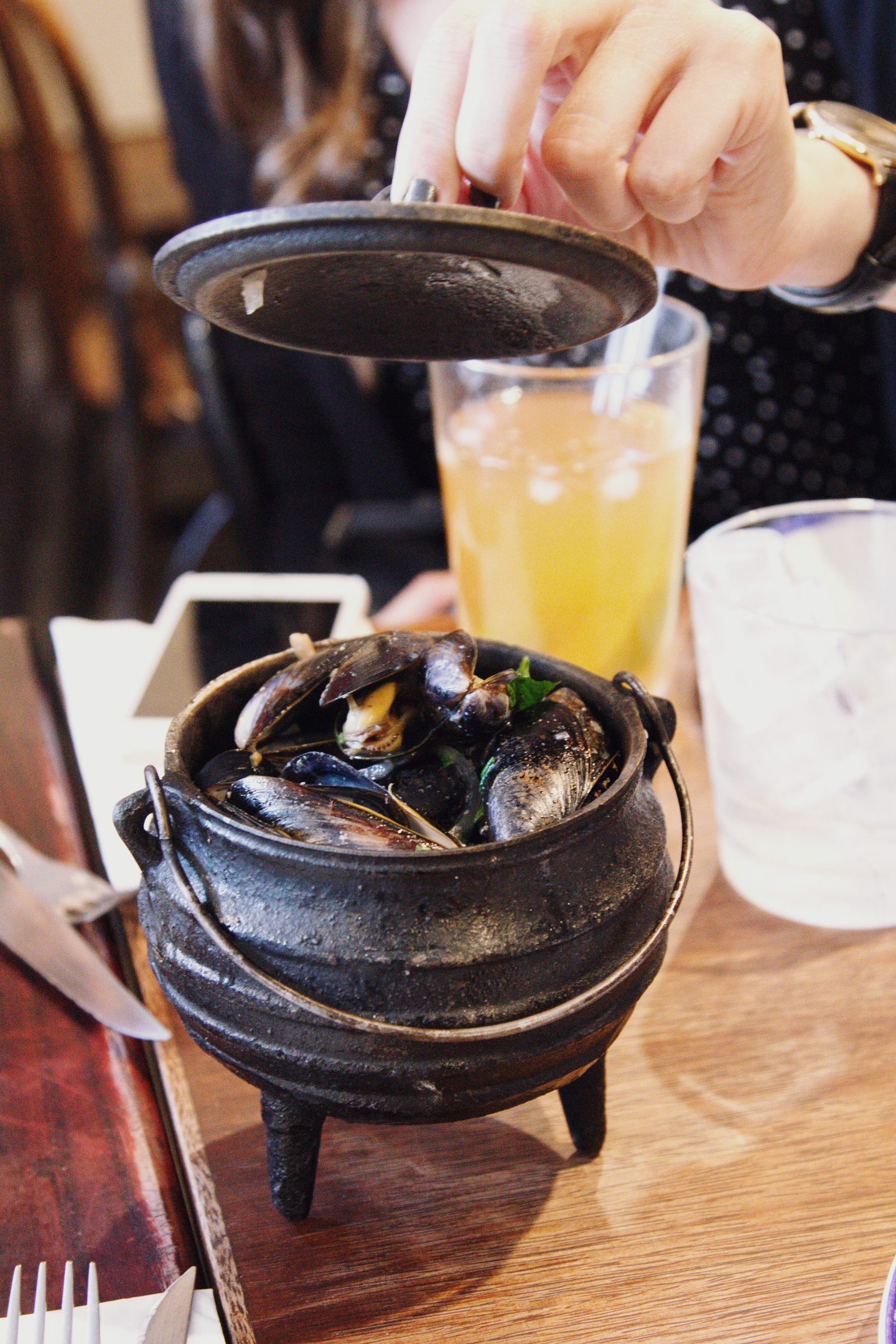 Hammer & Tongs - London Restaurant Review